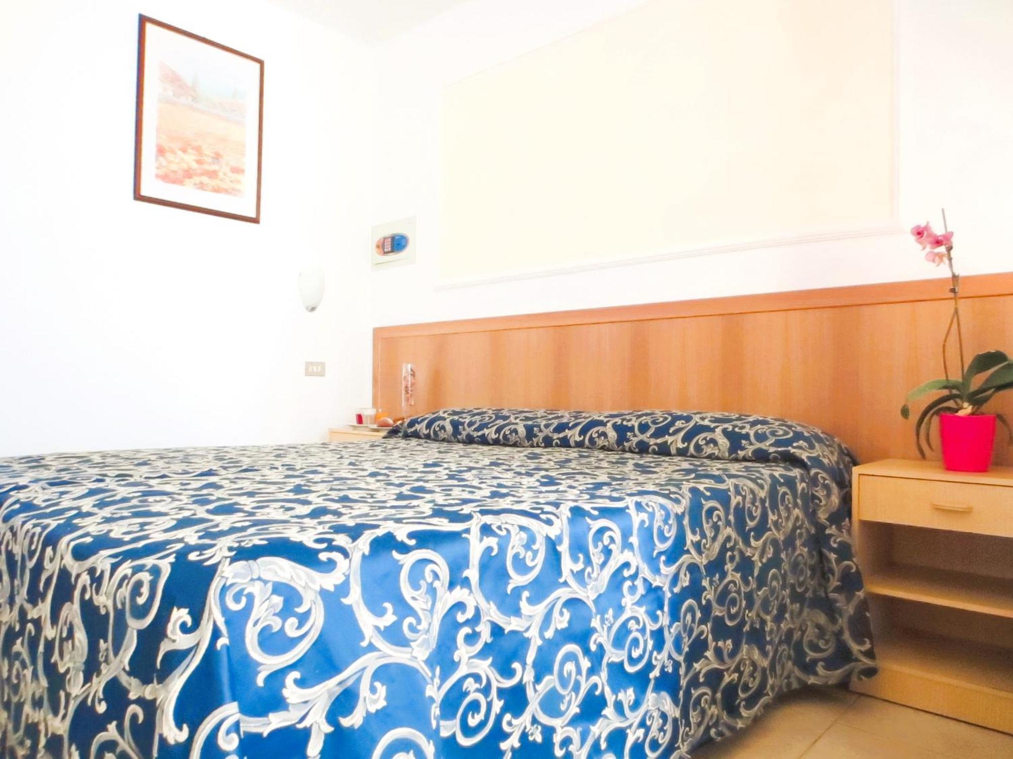 Hotel Etna - Nuova Gestione Romagnola All-Inclusive Spiaggia Parcheggio Ричоне Екстериор снимка