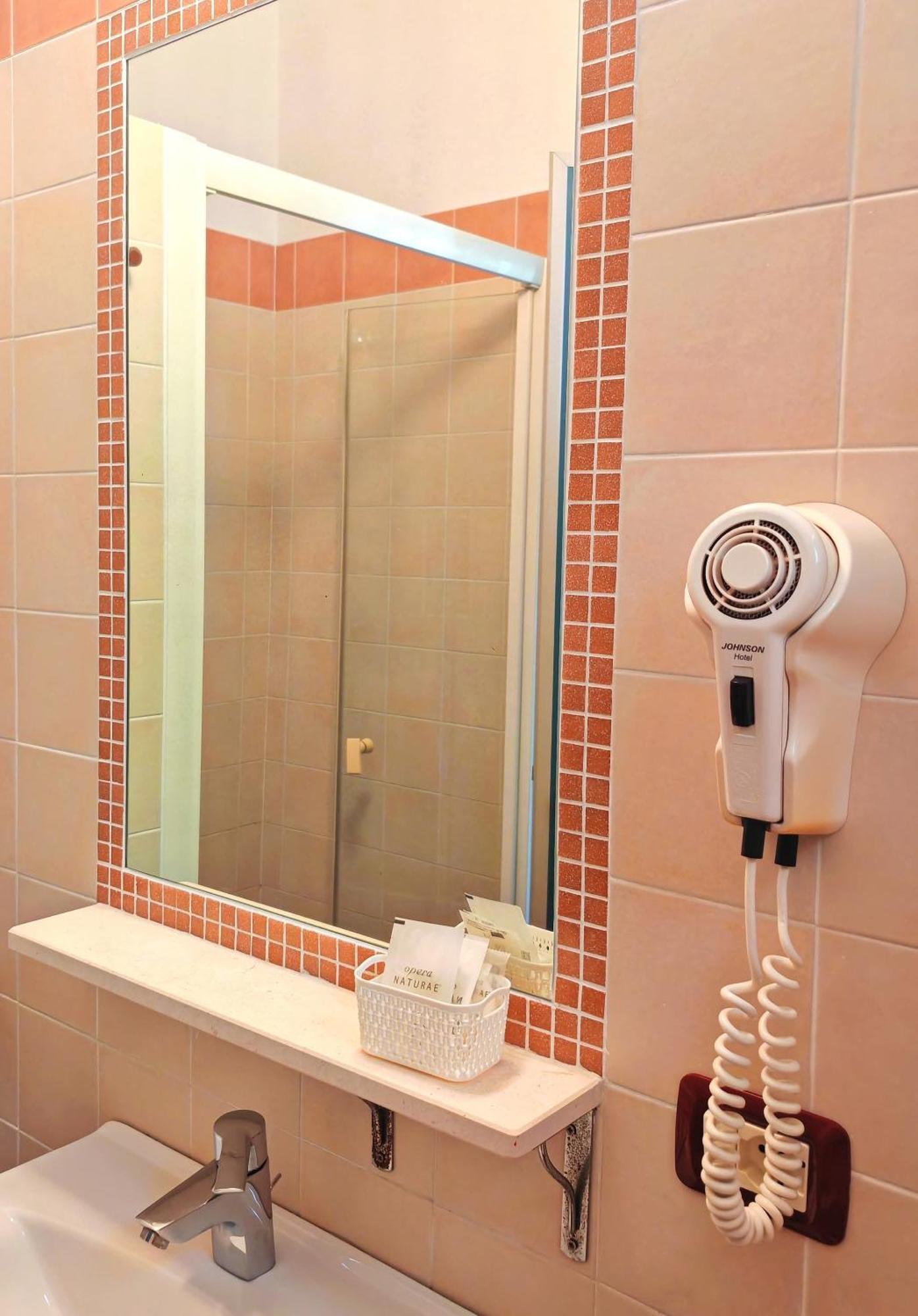 Hotel Etna - Nuova Gestione Romagnola All-Inclusive Spiaggia Parcheggio Ричоне Екстериор снимка