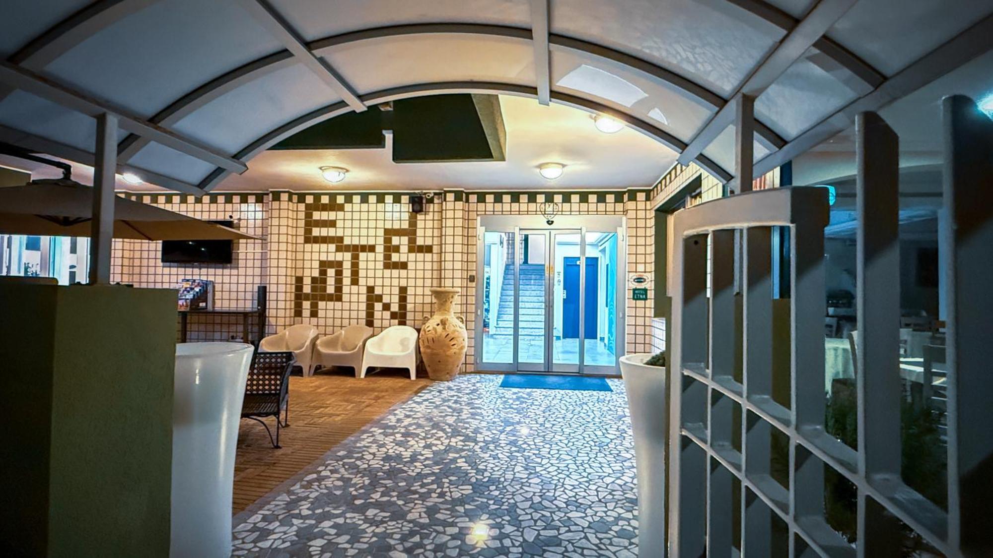 Hotel Etna - Nuova Gestione Romagnola All-Inclusive Spiaggia Parcheggio Ричоне Екстериор снимка